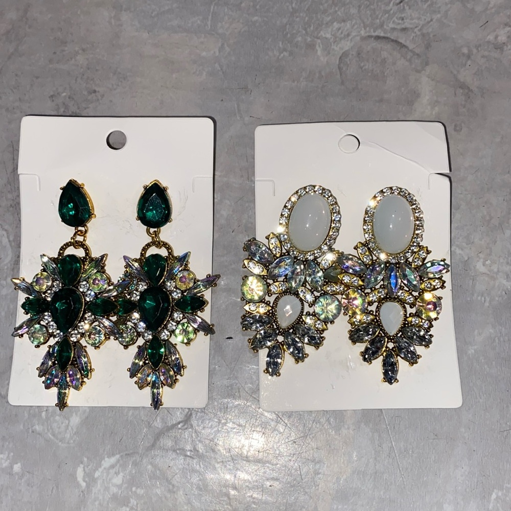 Bundle of costume new green gold earrings party jewelry